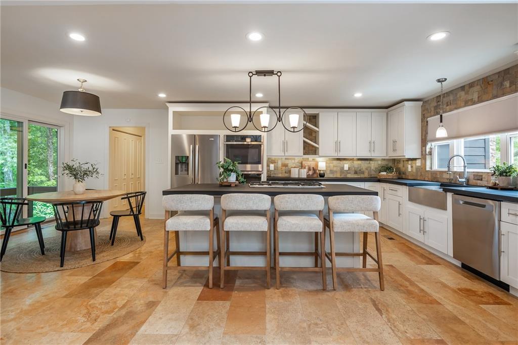 884 Oakhaven Drive