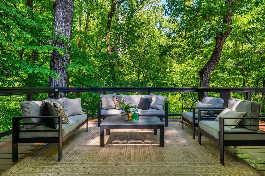 884 Oakhaven Drive