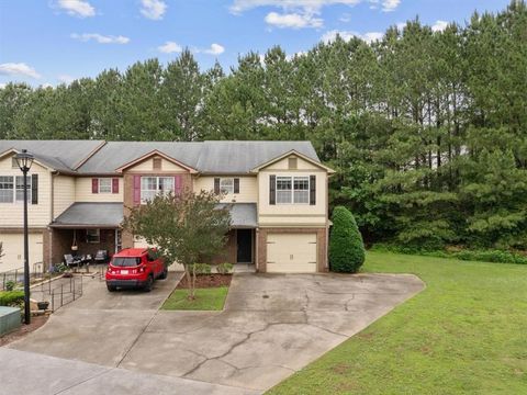 Townhouse For Sale - 137 Avalon Drive<br/> Calhoun, GA 30701