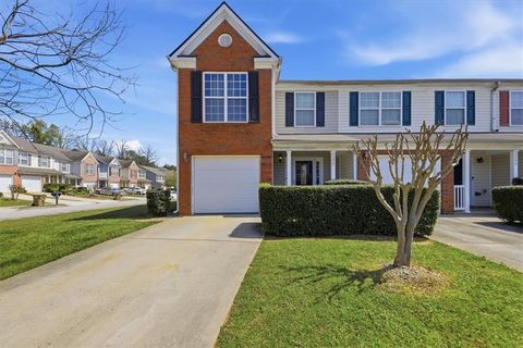Townhouse For Sale - 7222 Alicias Way<br/> Morrow, GA 30260