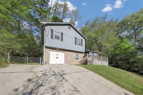 A home in Ellenwood