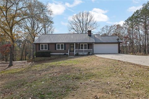 A home in Hoschton