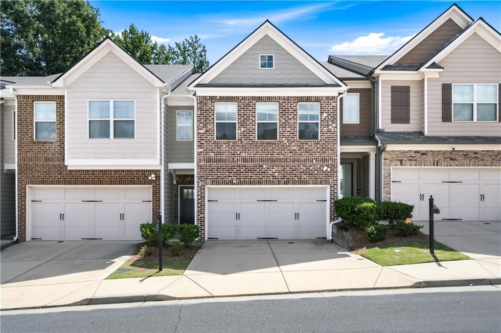 5825 Radford Loop
