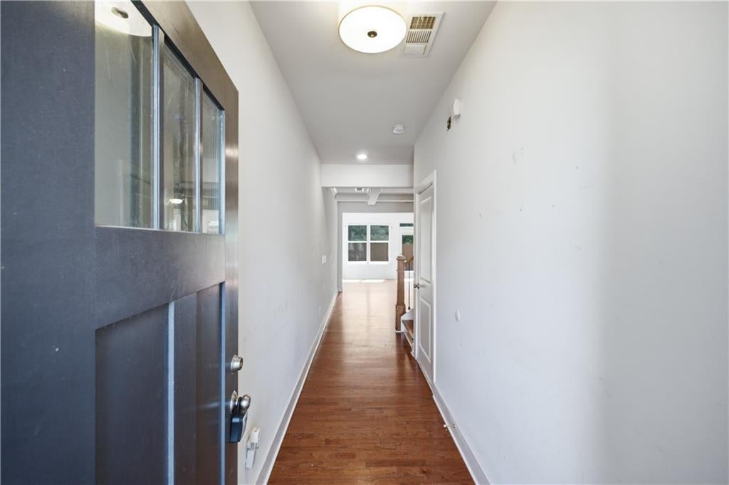5825 Radford Loop