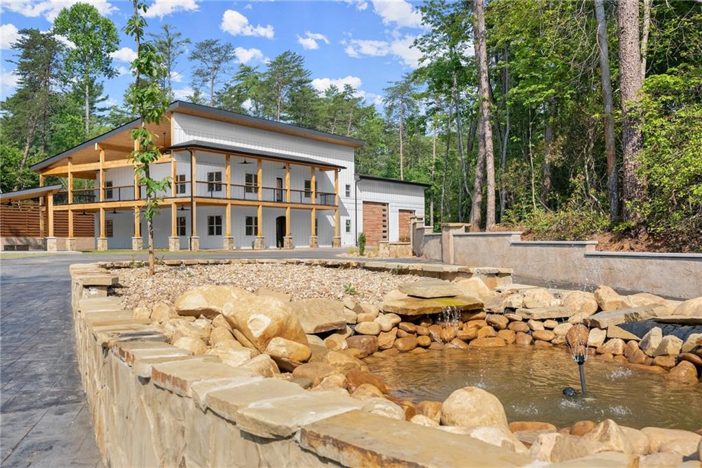 300 Mountain Ridge Drive