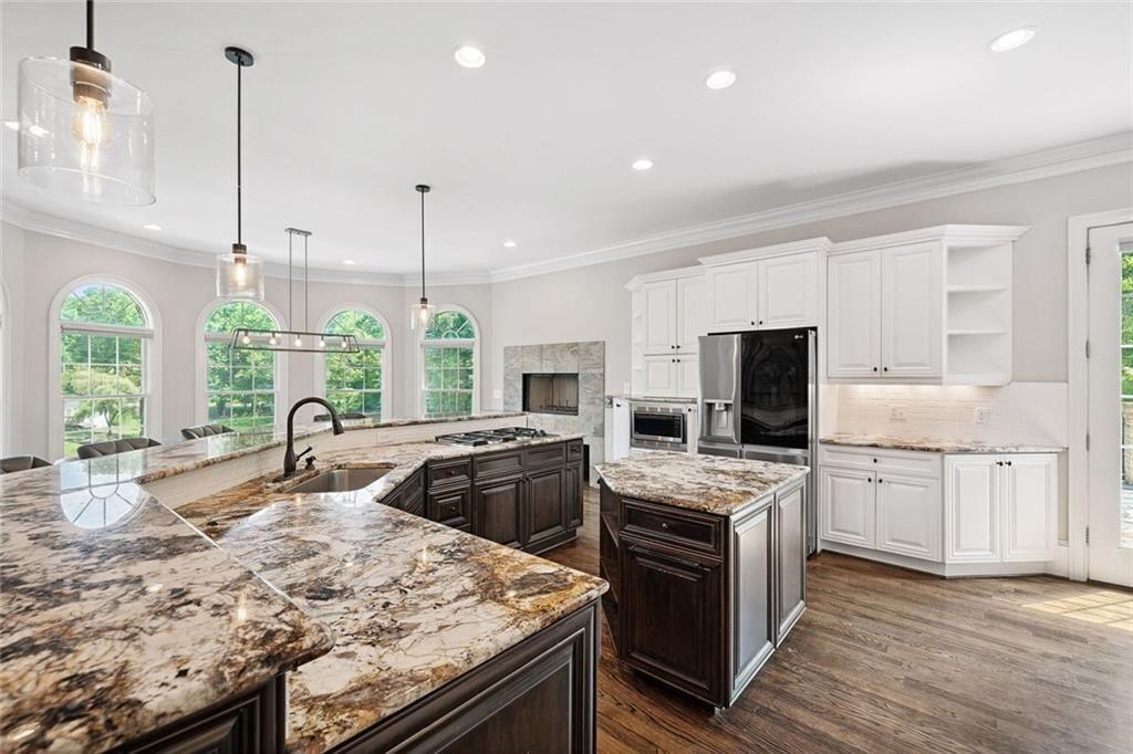 Broadwell Manor - Residential