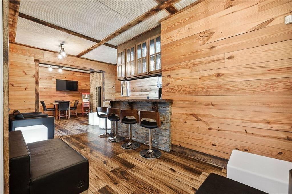 Broadwell Manor - Residential