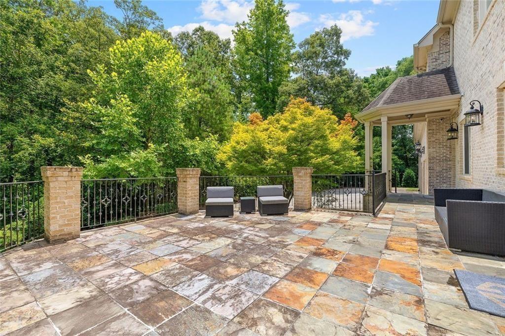 Broadwell Manor - Residential