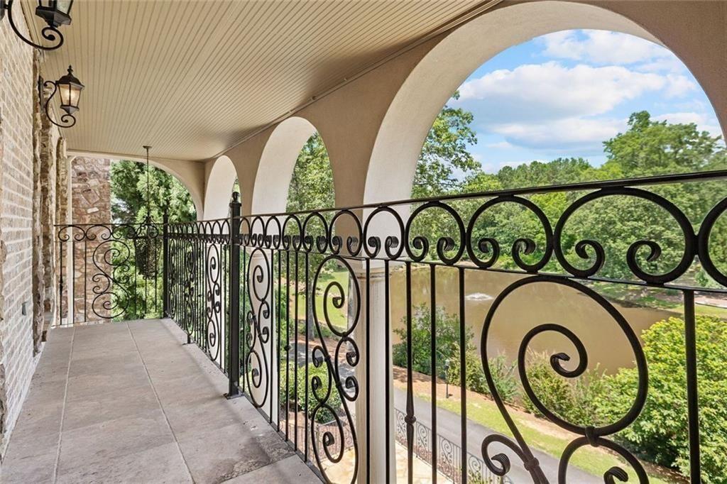 Broadwell Manor - Residential