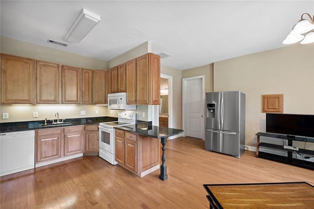 Broadwell Manor - Residential
