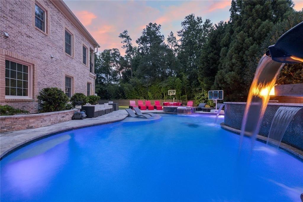 Broadwell Manor - Residential