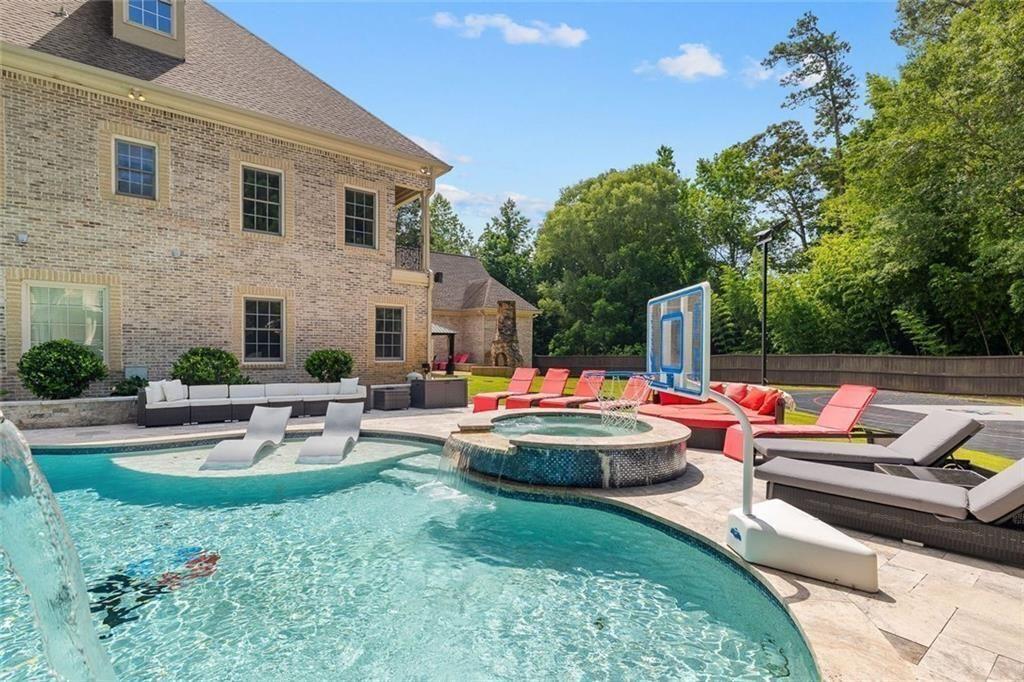 Broadwell Manor - Residential