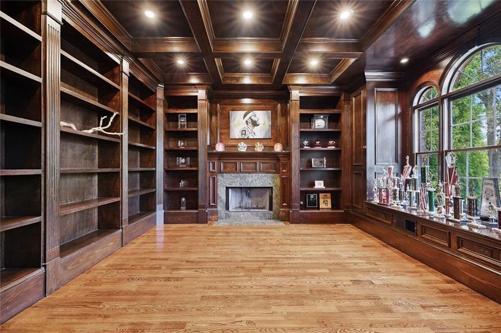 Broadwell Manor - Residential