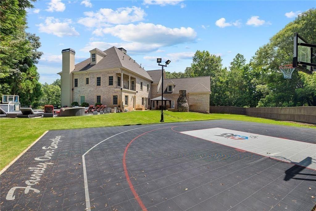 Broadwell Manor - Residential