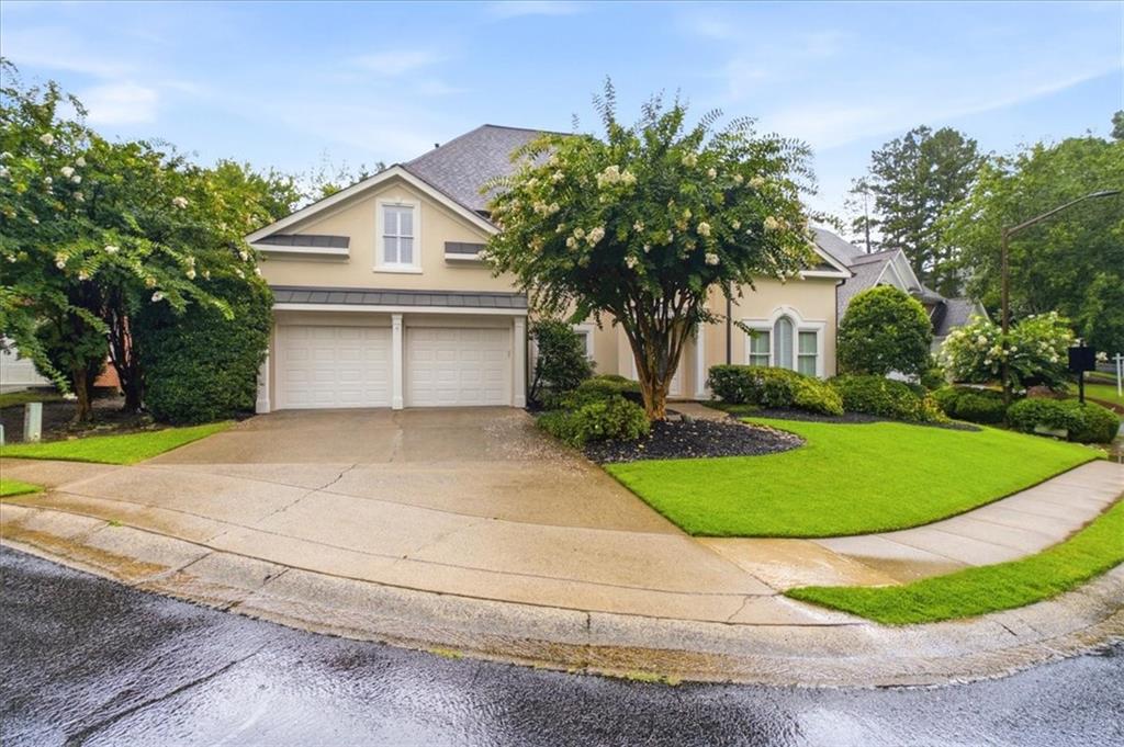 1204 Woodlawn Drive NE
