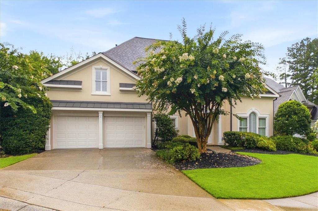 1204 Woodlawn Drive NE