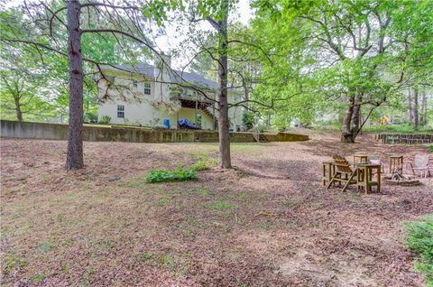 A home in Dacula