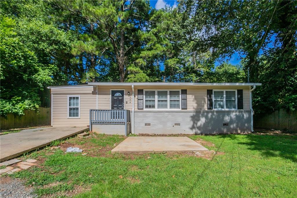 Charming one-story home featuring 3 bedrooms and 1 bathroom, perfect for comfortable living. Enjoy separate dining and living rooms that offer versatile space for entertaining and everyday life. The spacious backyard provides plenty of room for outdoor activities and relaxation. One or more photos may be virtually staged. Schedule a showing today!