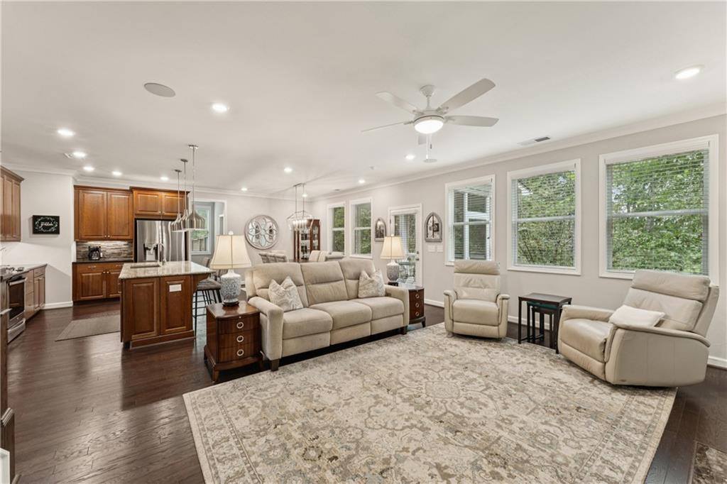 576 Cresentry Brook