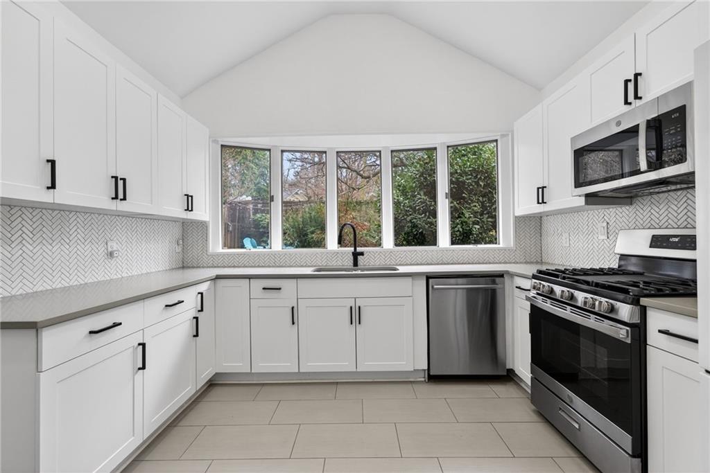 827 Virgil Street NE