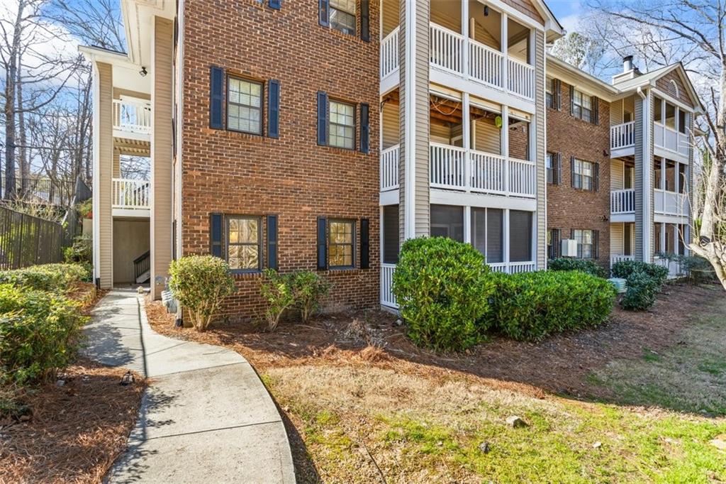 706 Barrington Hills Drive, Atlanta, Georgia image 1