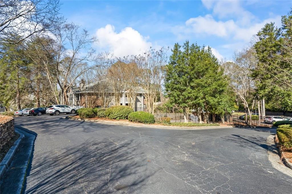 706 Barrington Hills Drive, Atlanta, Georgia image 36