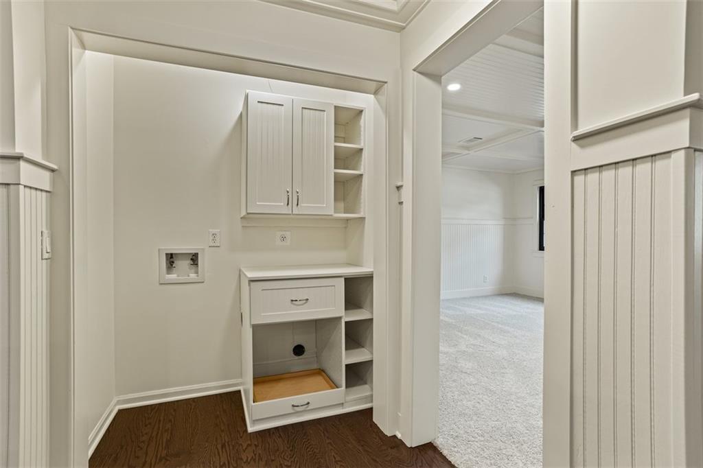 706 Barrington Hills Drive, Atlanta, Georgia image 17