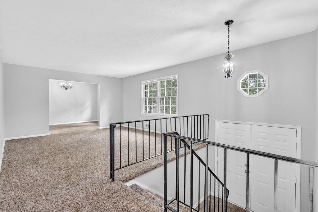 6307 Thornhedge Drive, Riverdale, Georgia image 3