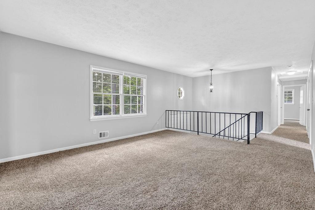 6307 Thornhedge Drive, Riverdale, Georgia image 4