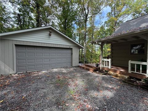 A home in Hiawassee