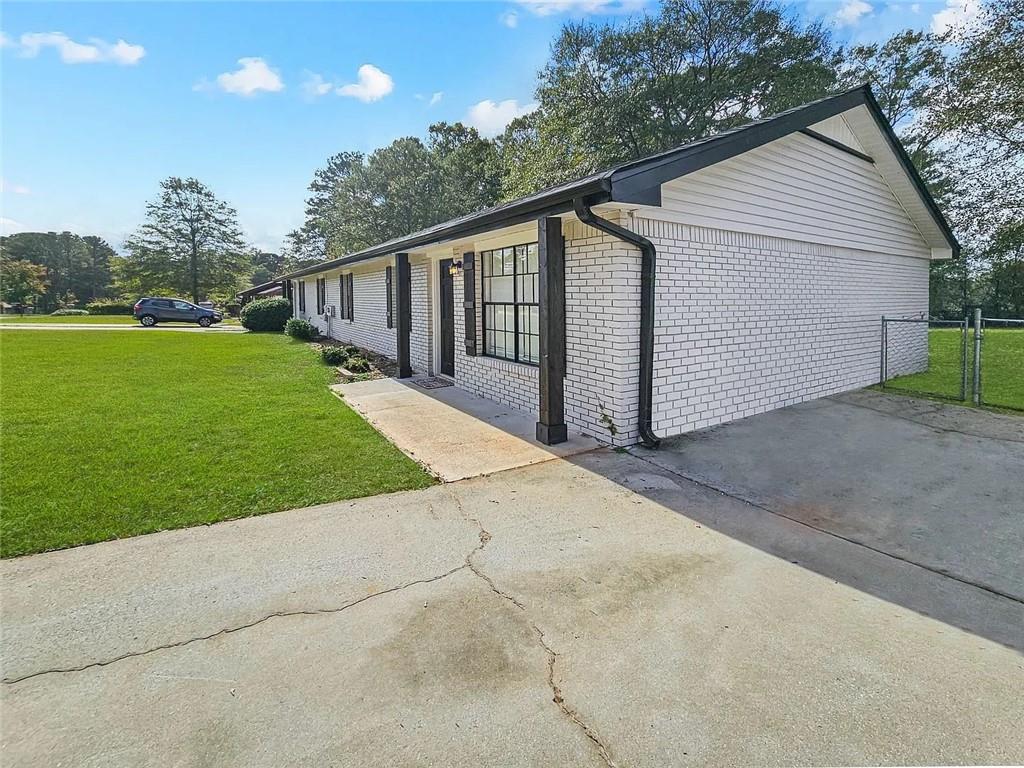 8327 Glenwoods Terrace