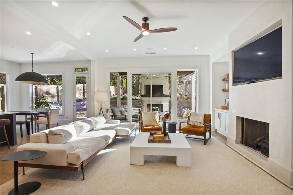 3041 Parkridge Drive NE