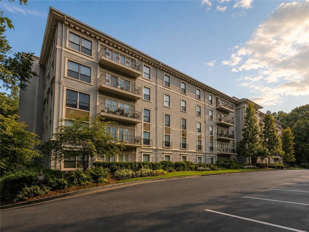 3203 Lenox Road NE 24