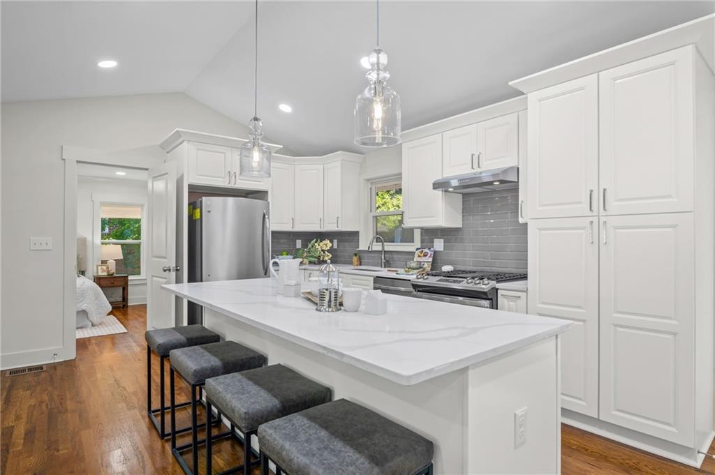 3685 Wisteria Lane SE