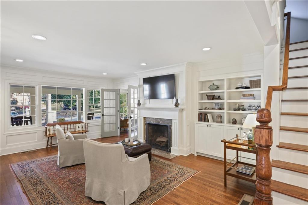 2622 Ellwood Drive NE