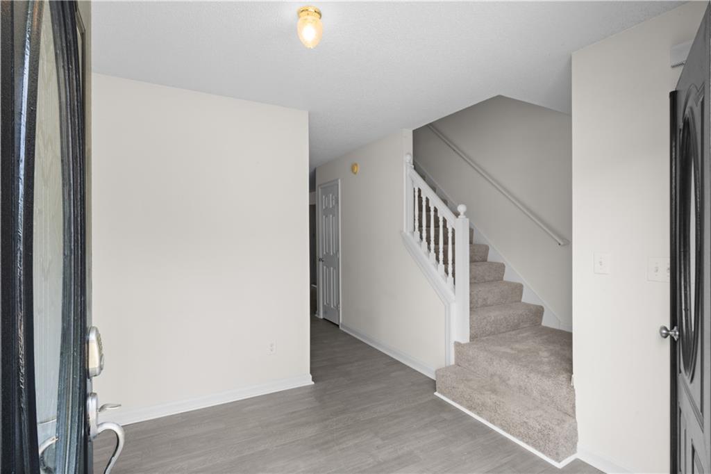 1727 Spring Hill Cove