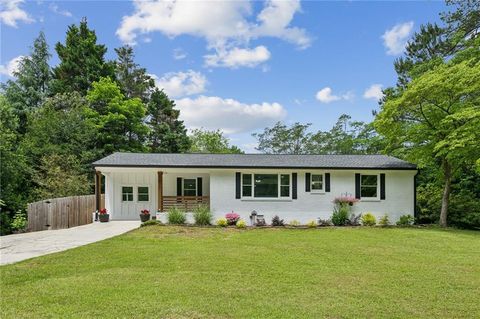 Homes For Sale - 1477 Spruce Drive<br/> Smyrna, GA 30080