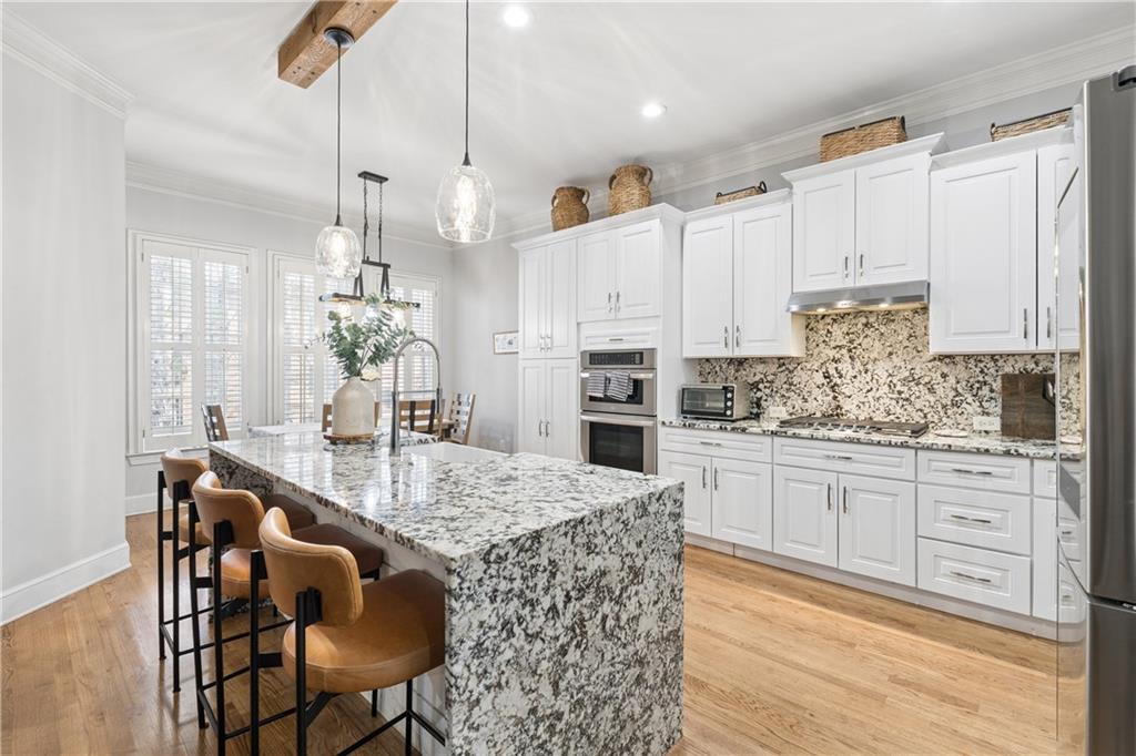 2305 English Ivy Court SE 23