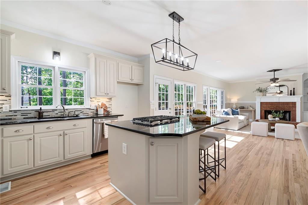 4711 Oakleigh Manor Drive, Powder Springs, Georgia image 10
