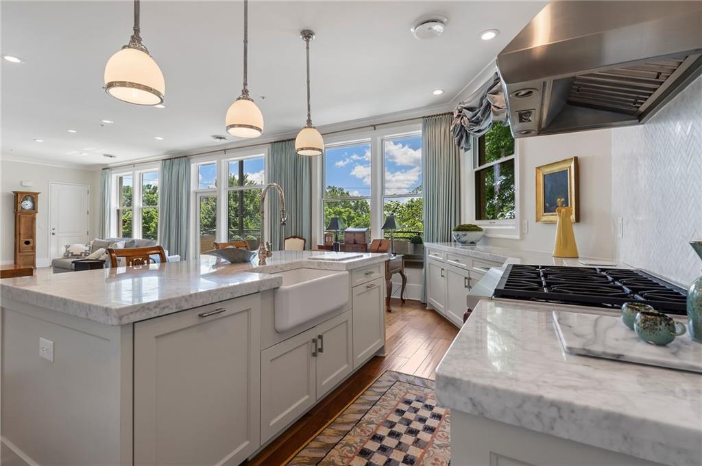 281 15th Street NE 202