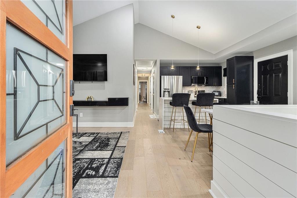 1990 Flintwood Drive SE