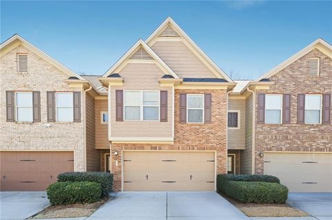 Townhouse For Sale - 232 Oakland Hills Way<br/> Lawrenceville, GA 30044