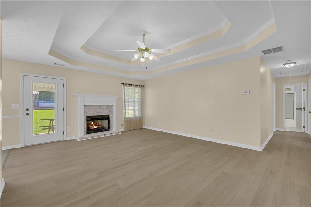 4010 Grove Trail