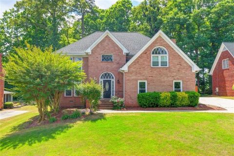 Homes For Sale - 6271 Southland Forest Drive<br/> Stone Mountain, GA 30087