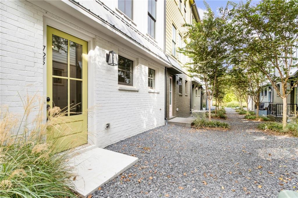 725 Perch Place