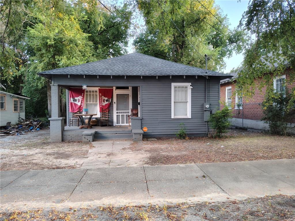 Discover an excellent investment opportunity at 1112 32nd St – a versatile 2-unit property in the heart of Columbus. The first unit offers three bedrooms and one full bath, while the second unit features two bedrooms and one full bath. Both residences provide functional layouts with plenty of potential for rental income or multi-generational living. Conveniently located near schools, shopping, dining, and major roadways, this property is ideal for investors or buyers seeking flexibility and long-term value.