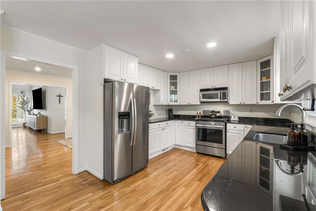 1420 Defoors Drive, Atlanta, Georgia image 7