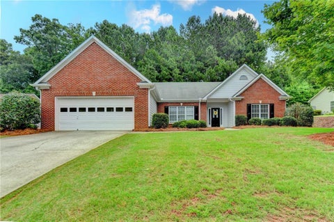 Homes For Sale - 4940 Rolling Rock Drive<br/> Buford, GA 30518