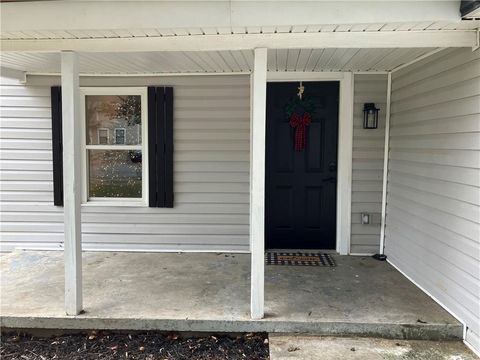 A home in La Fayette