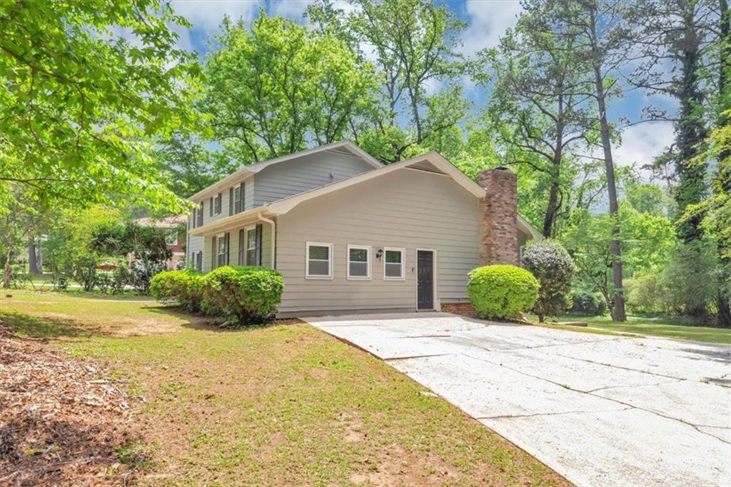 4261 AUTUMN HILL Drive